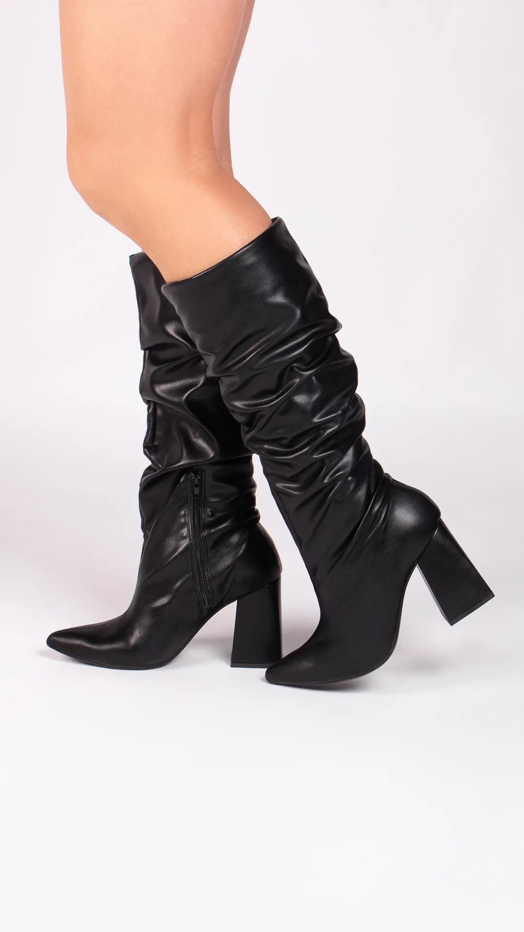Bota Feminina Franzida Cano Médio Preto