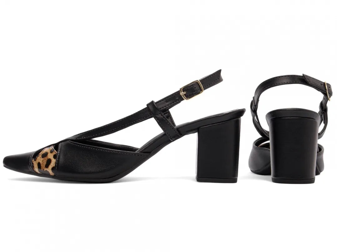 Sapato Scarpin Preto com Onça
