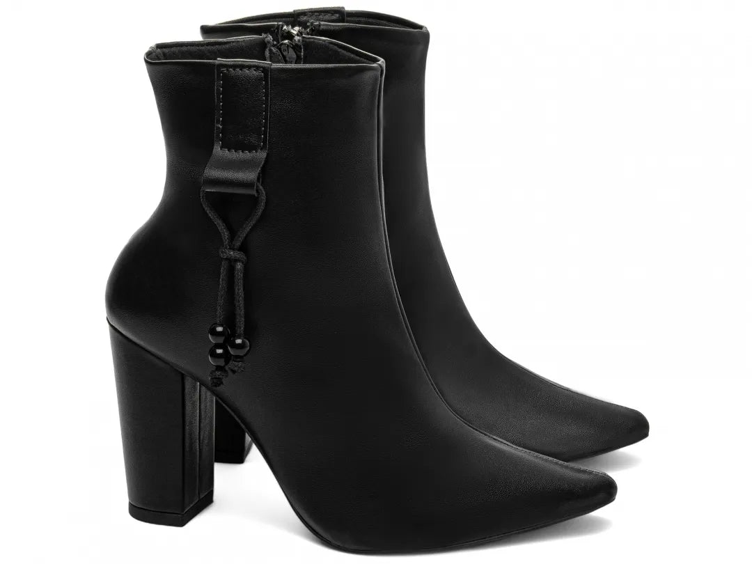 Bota Cano Curto Preto
