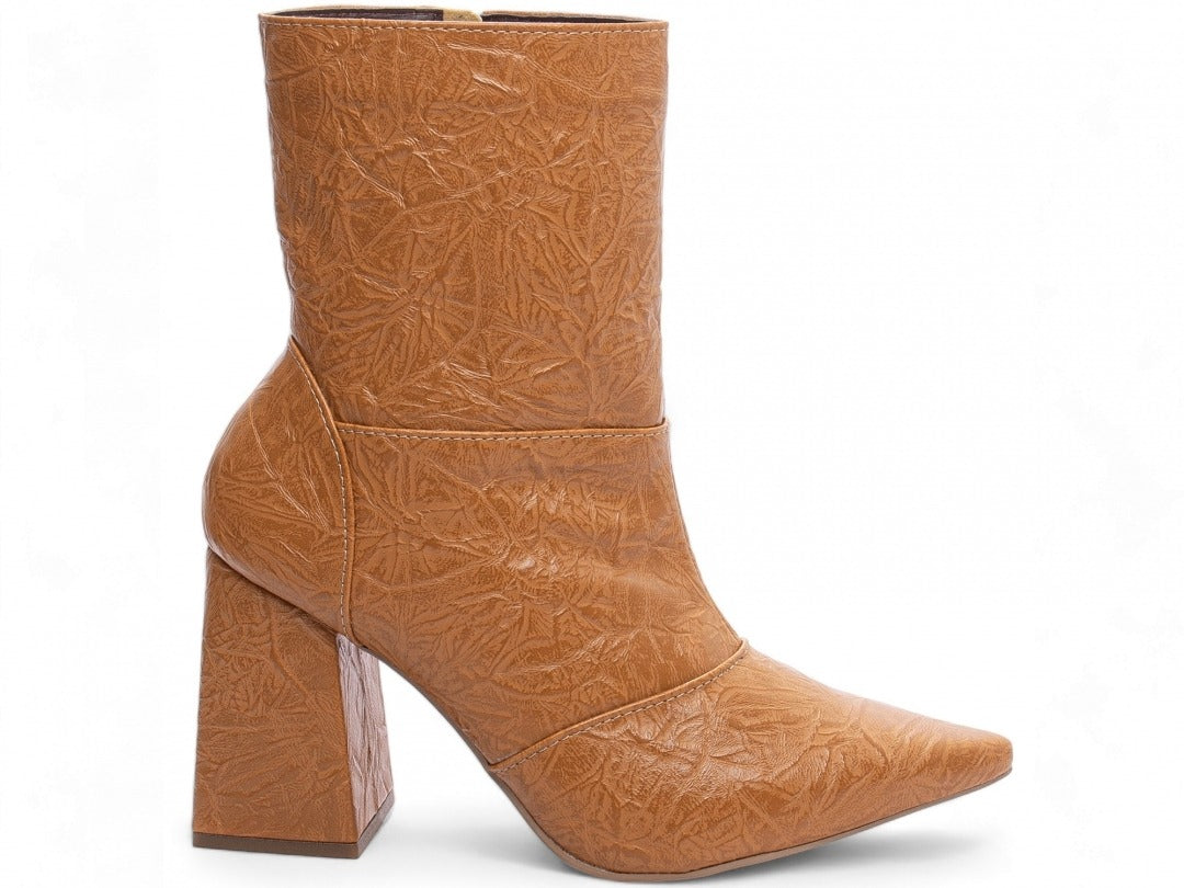 Bota Feminina Bico Fino Cano Médio Caramelo Vintage