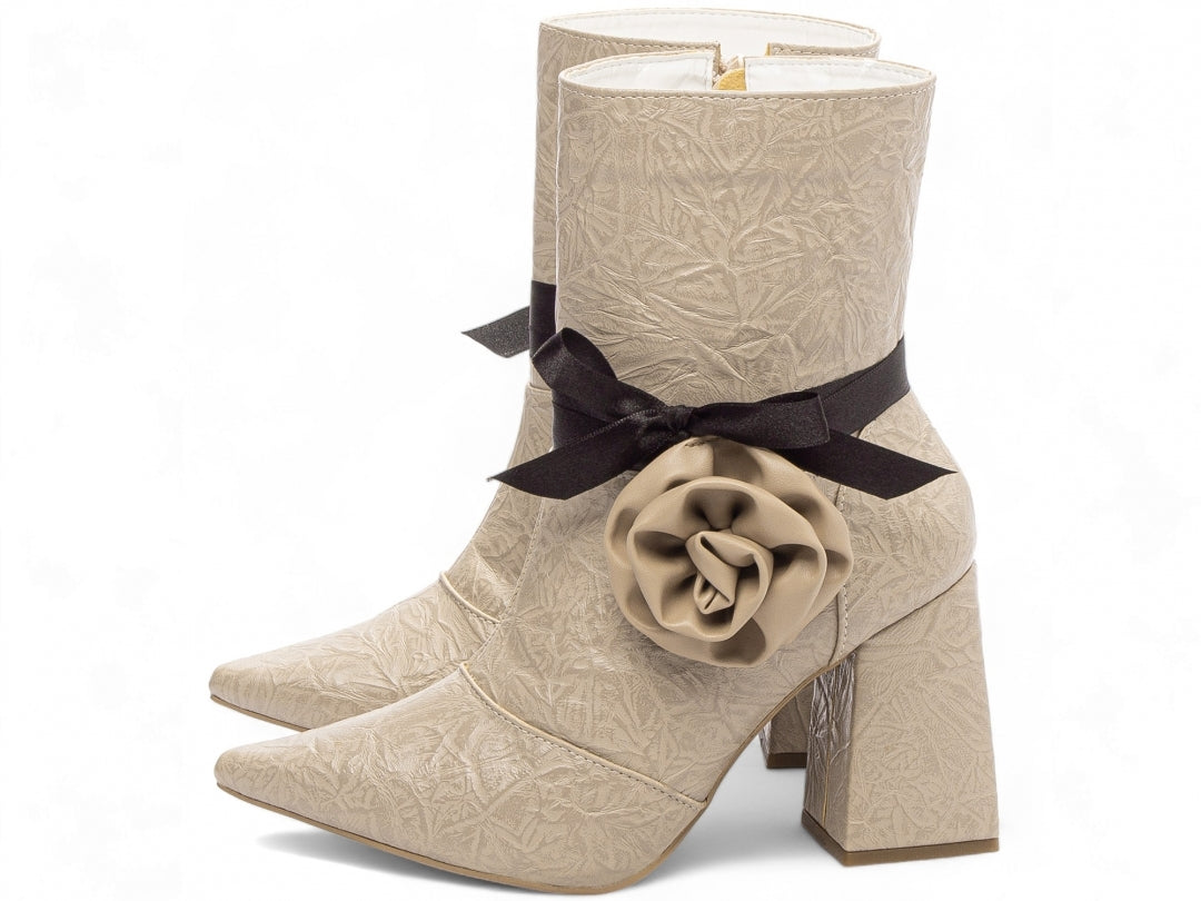 Bota Feminina Bico Fino Cano Médio Bege Vintage