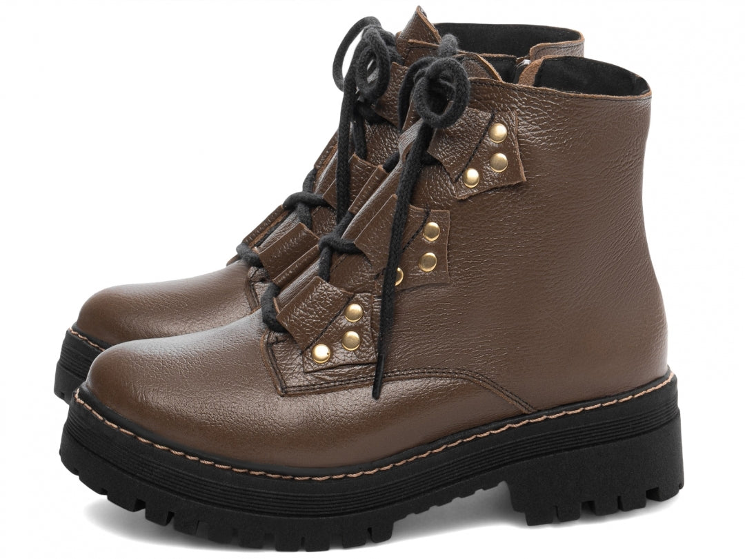 Bota Coturno Feminina Sola Tratorada com Zíper e Apliques Dourados