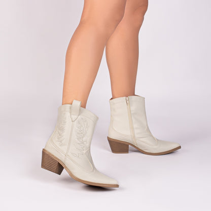 Bota Texana Feminina Cano Baixo Off White