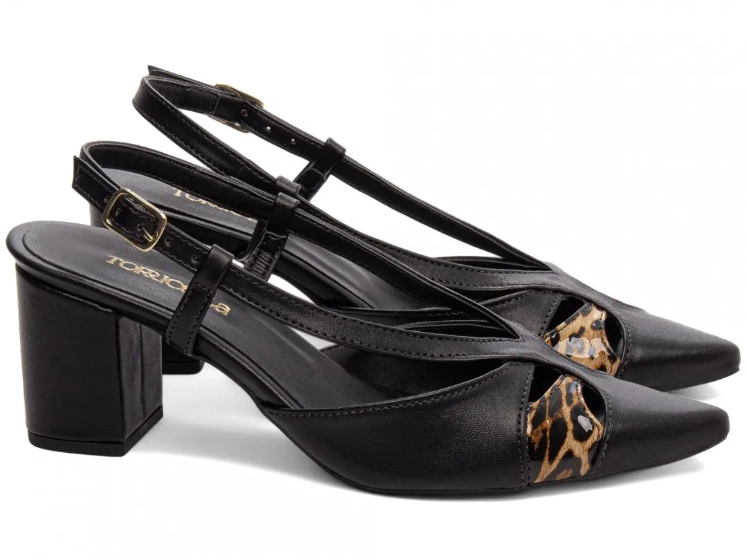 Sapato Scarpin Preto com Onça