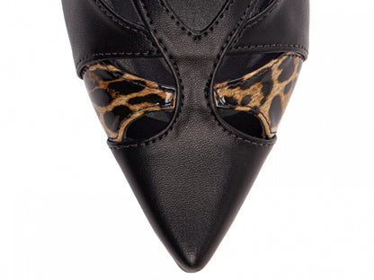 Sapato Scarpin Preto com Onça