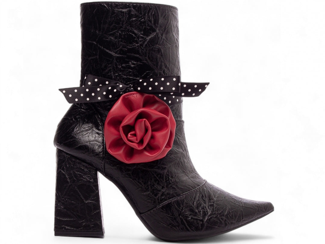 Bota Feminina Bico Fino Cano Médio Preto Vintage