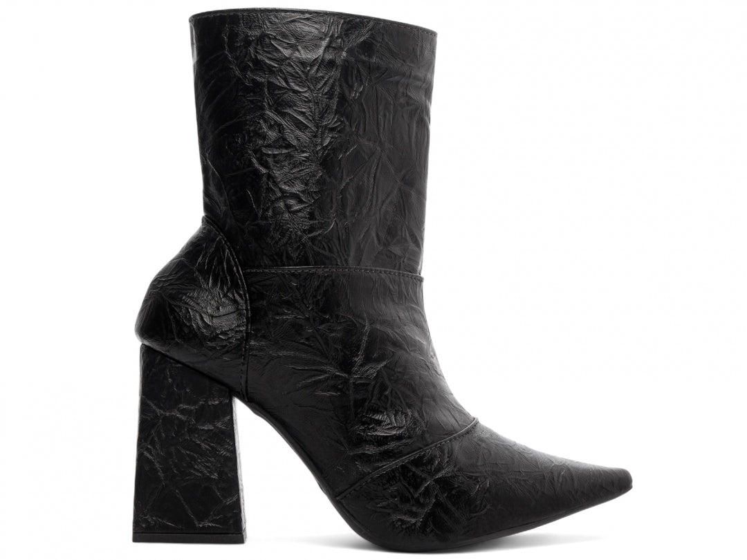 Bota Feminina Bico Fino Cano Médio Preto Vintage