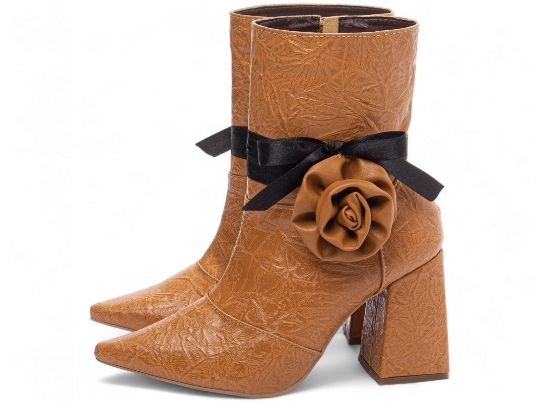 Bota Feminina Bico Fino Cano Médio Caramelo Vintage