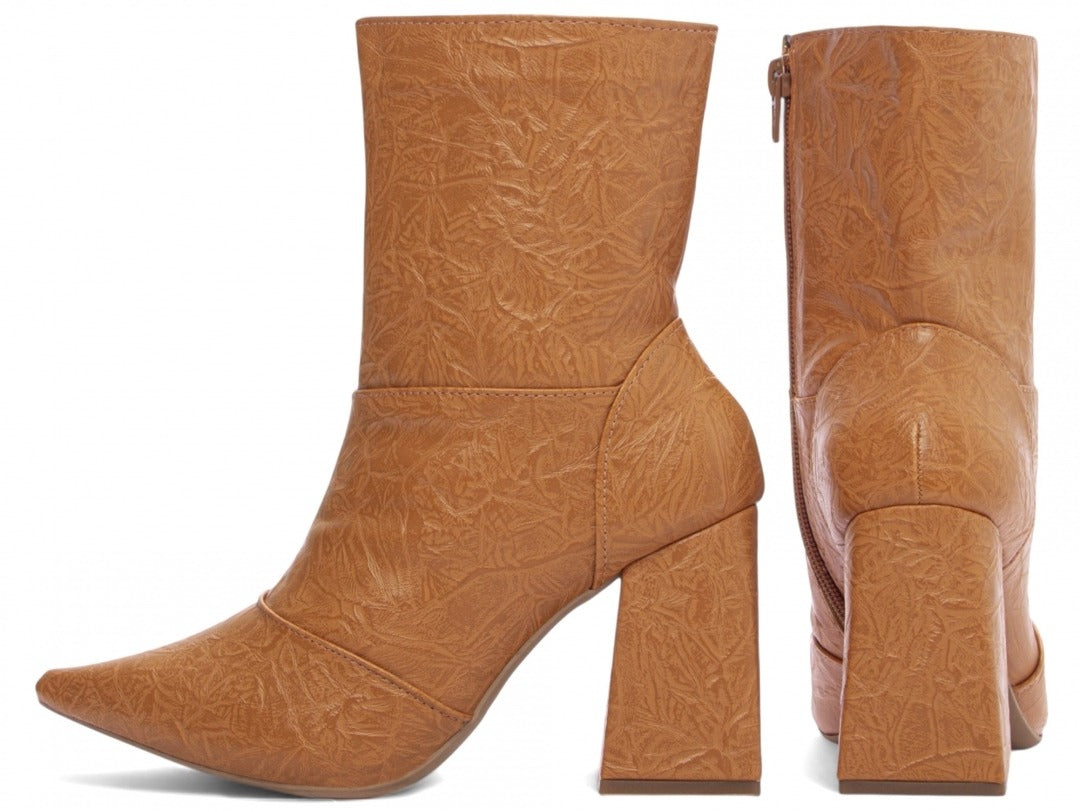 Bota Feminina Bico Fino Cano Médio Caramelo Vintage