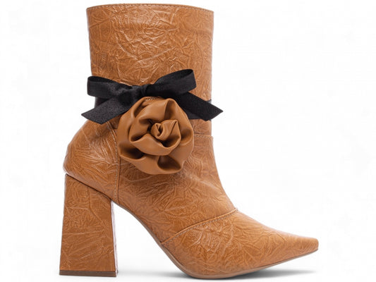 Bota Feminina Bico Fino Cano Médio Caramelo Vintage