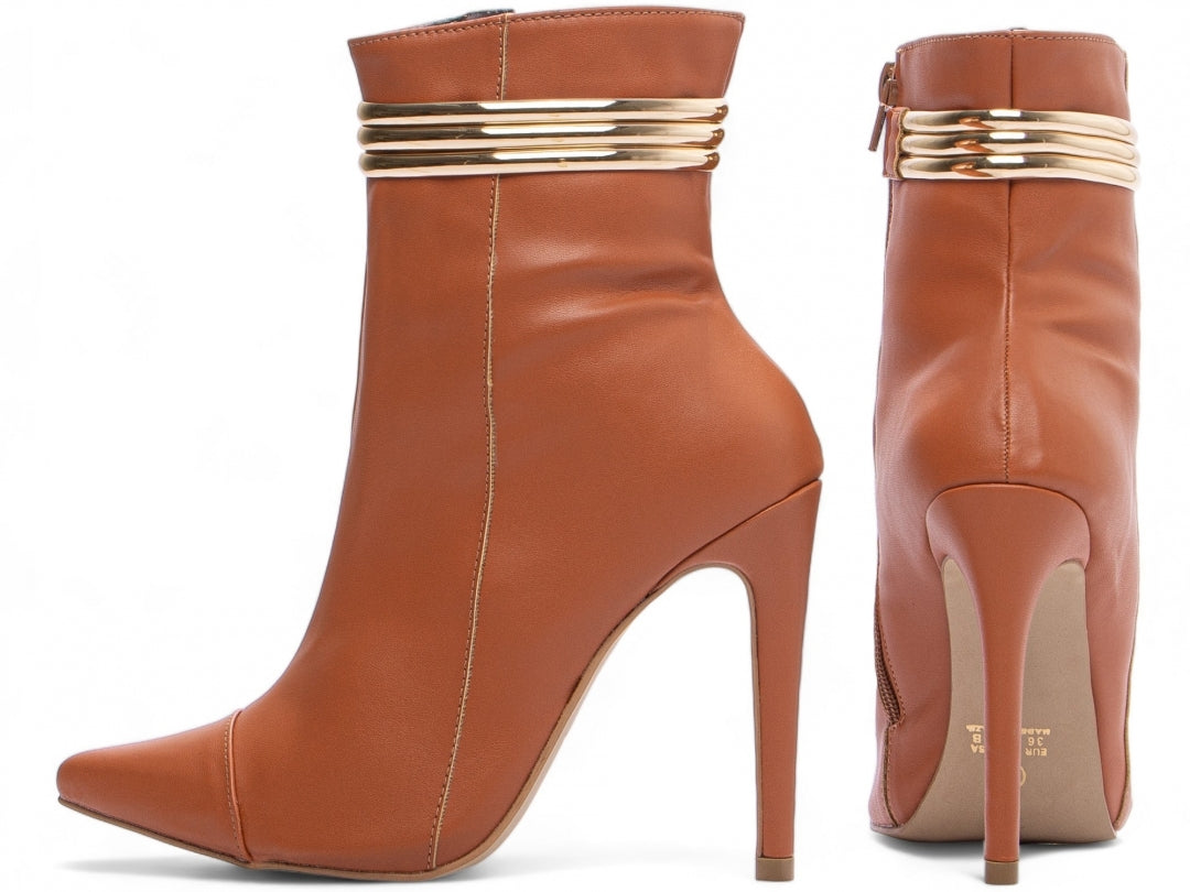 Bota Feminina Bico Fino Cano Médio Caramelo