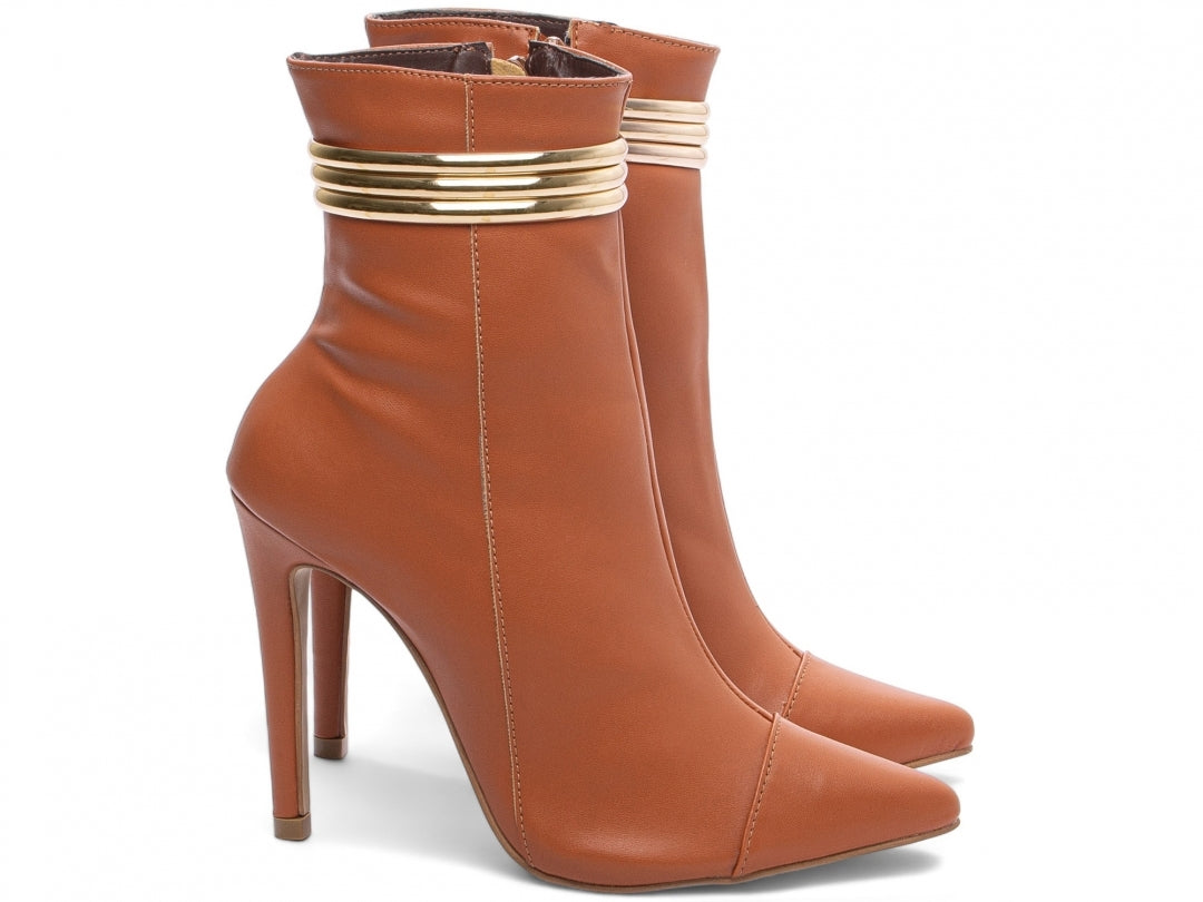 Bota Feminina Bico Fino Cano Médio Caramelo