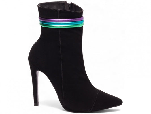 Bota Feminina Bico Fino Cano Médio Preto