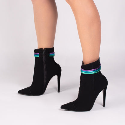 Bota Feminina Bico Fino Cano Médio Preto