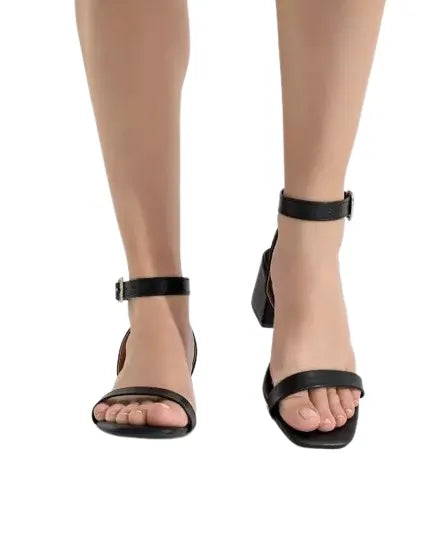 Sandália de Salto Quadrado Feminina Lisa com Fivela Preto